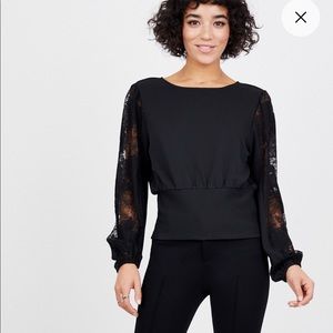 Cropped lace sleeve top